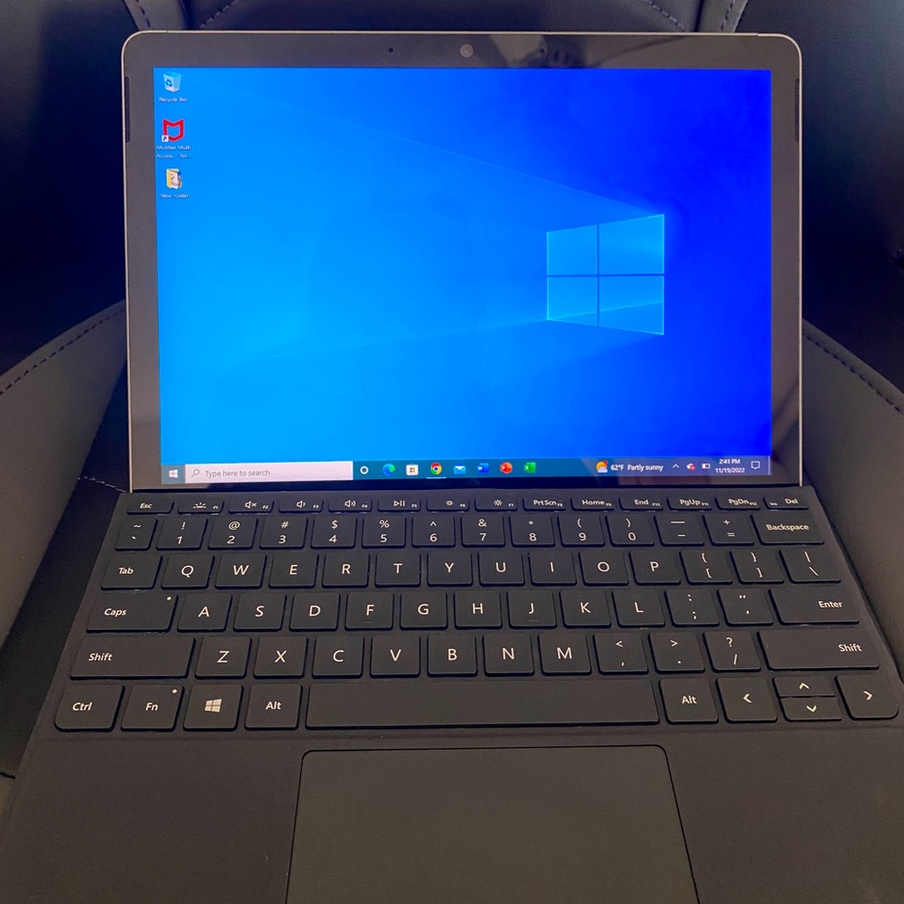 Microsoft Surface GO